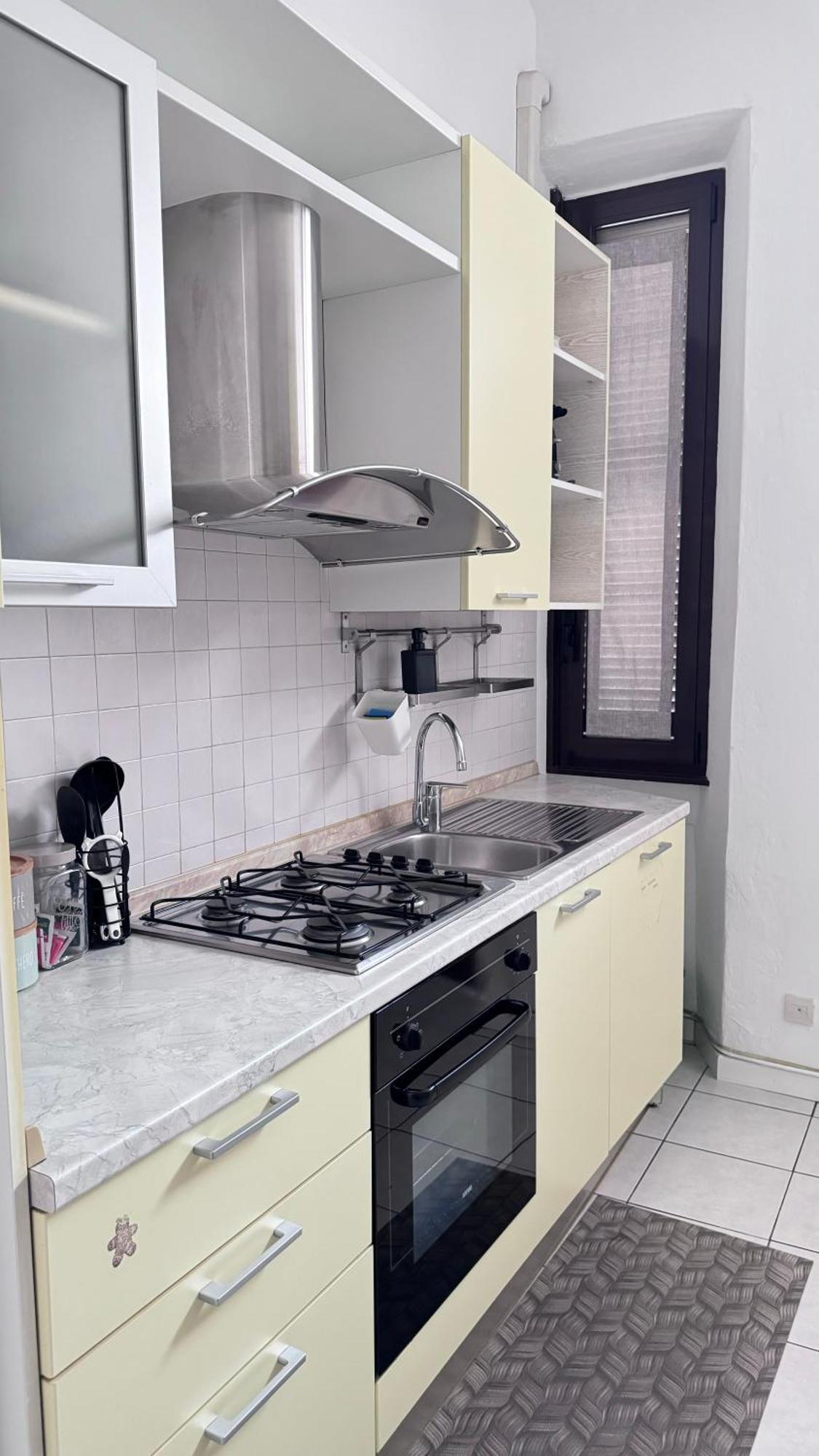 Sawasdee 37 Apartman Monza Kültér fotó
