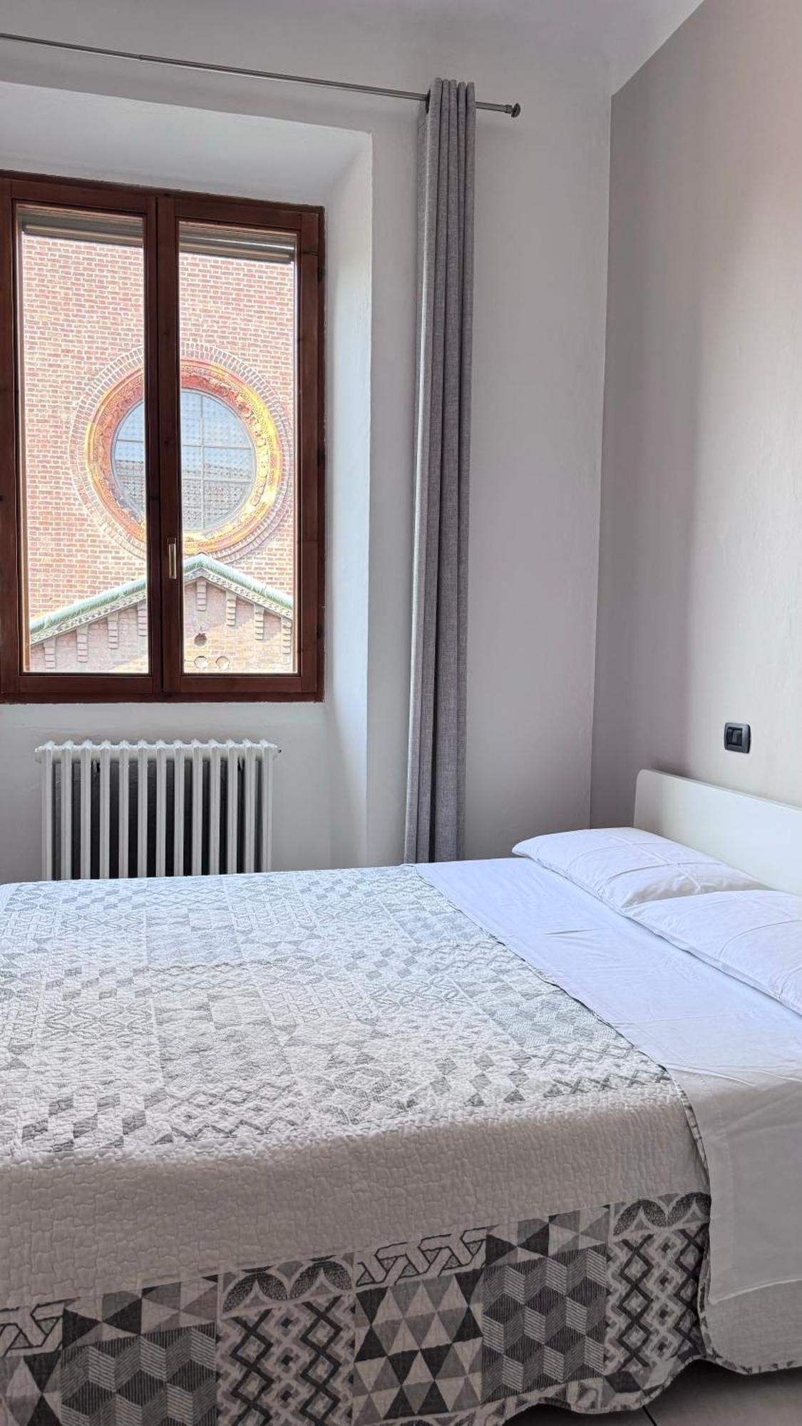 Sawasdee 37 Apartman Monza Kültér fotó