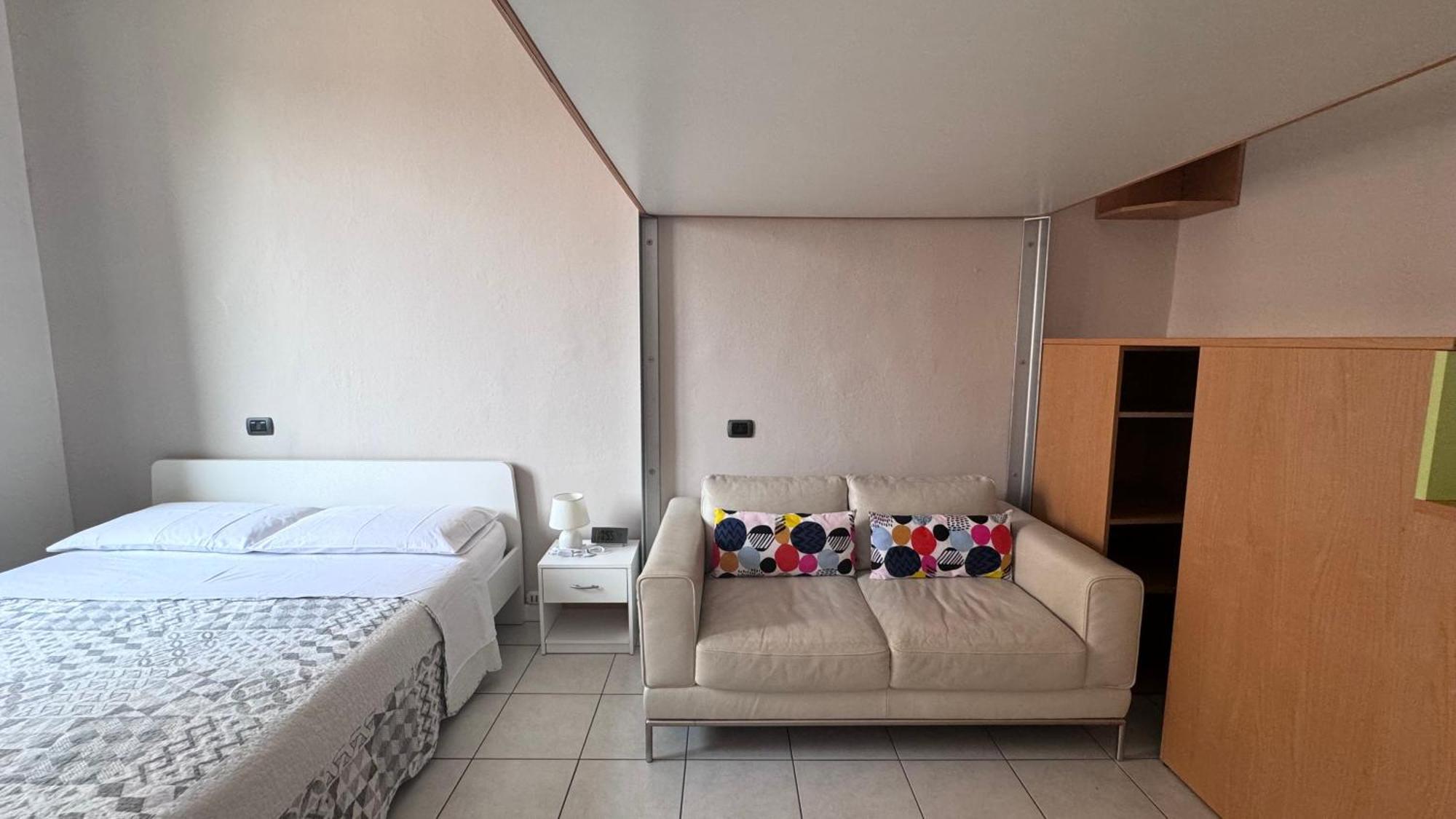 Sawasdee 37 Apartman Monza Kültér fotó